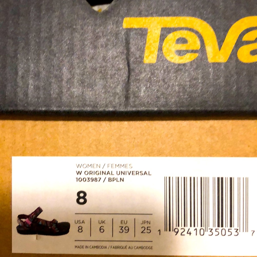 TEVA womens sandals size 8